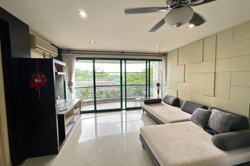 The Straits View, Bandar Baru Permas Jaya