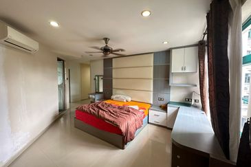 The Straits View, Bandar Baru Permas Jaya