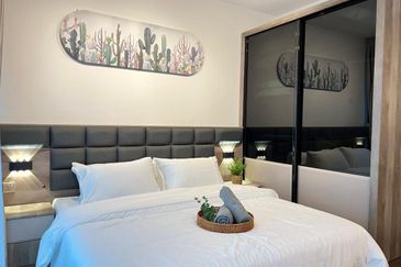 Almas Suites @ Puteri Harbour