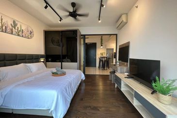 Almas Suites @ Puteri Harbour