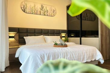 Almas Suites @ Puteri Harbour