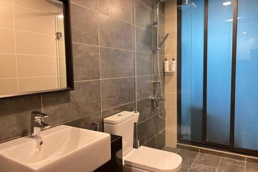 Almas Suites @ Puteri Harbour