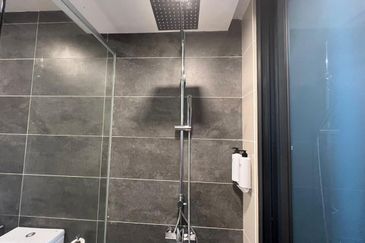 Almas Suites @ Puteri Harbour