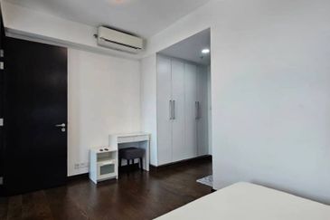 Almas Suites @ Puteri Harbour