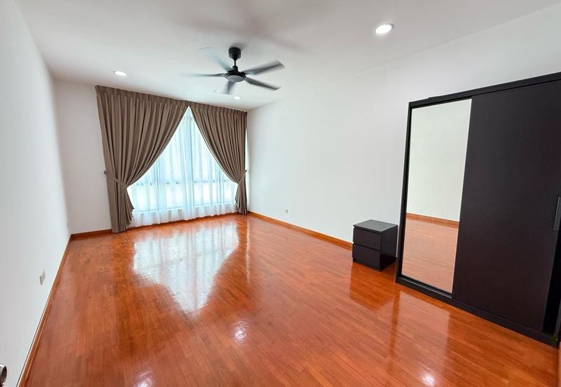 The WaterEdge Residences