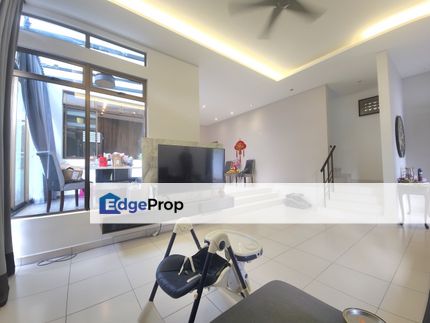 Beautiful 4-Bedroom Cluster House for Sale, Johor, Johor Bahru