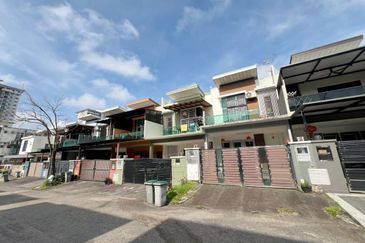 Austin Residence @Taman Mount Austin