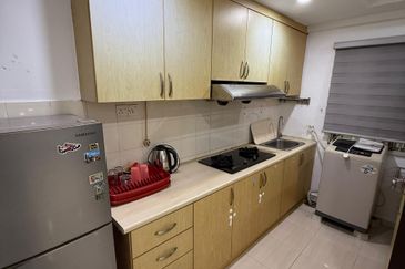 Bangunan Duta Impian (The Embassy Suites)