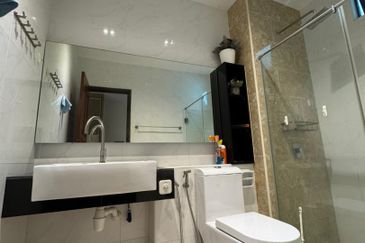 D'Summit Residences @ Kempas Utama