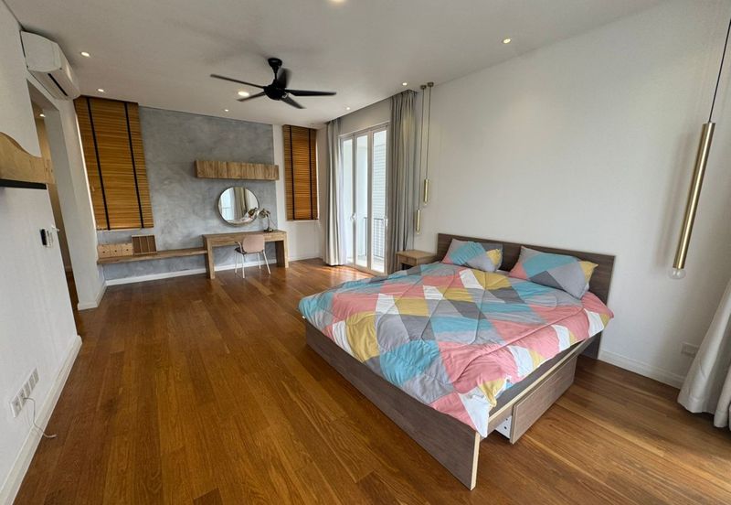 Emerald Bay @ Puteri harbour