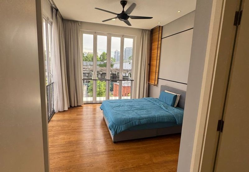 Emerald Bay @ Puteri harbour