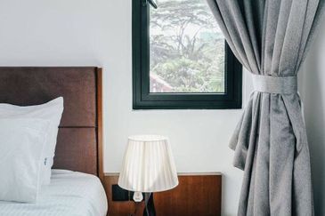 The Country Residency