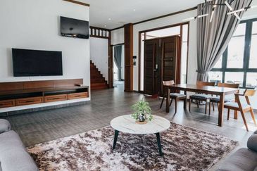 The Country Residency