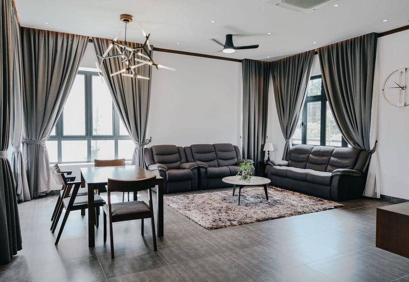 The Country Residency