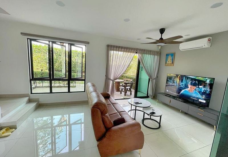 Bayou Creek, Leisure Farm