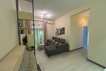 Meridin Bayvue Apartment