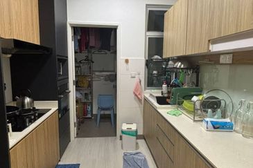 Meridin Bayvue Apartment