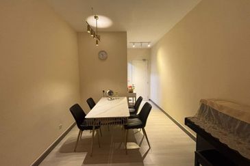 Meridin Bayvue Apartment