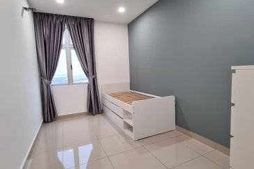 Meridin Bayvue Apartment