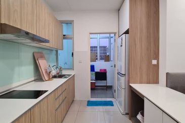 Meridin Bayvue Apartment