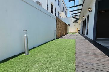 The Canal Garden North, Horizon Hills