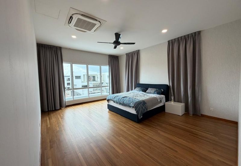 Isola Villa @ Senibong Cove