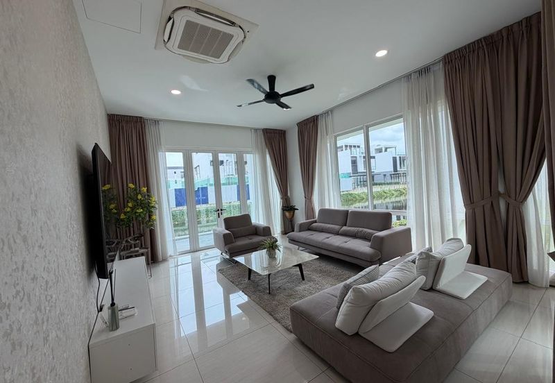 Isola Villa @ Senibong Cove