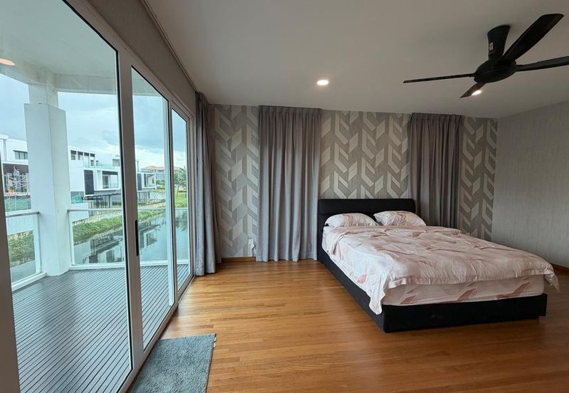 Isola Villa @ Senibong Cove