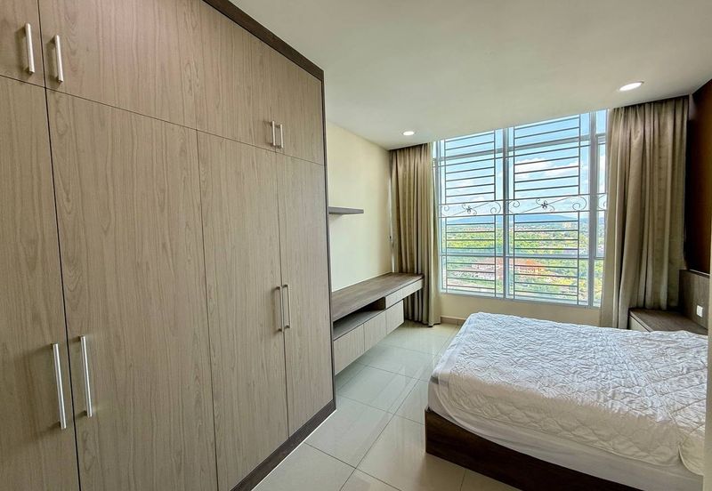 Dedaun Hijau (Greenfield Regency)