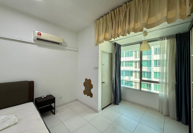 Akademik Suite @ Mount Austin