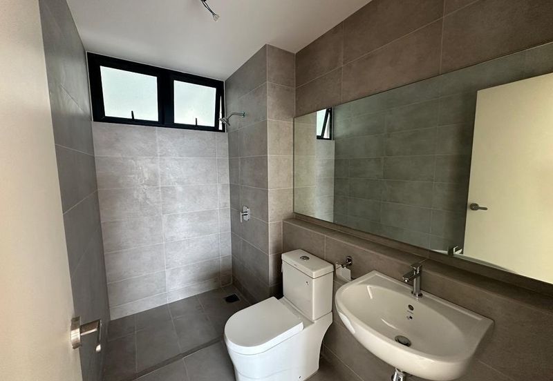 Summit Apartment Senibong Cove（Brand New Unit）