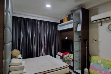 Palazio ( Pangsapuri Mayland Austin )