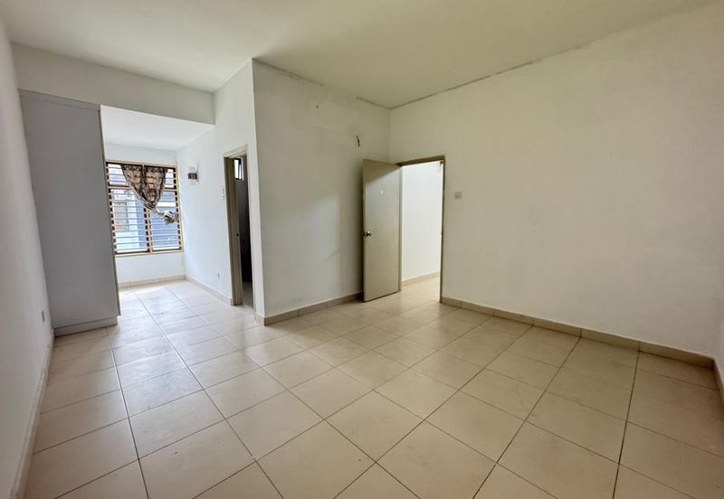 Maple Red, Adda Heights