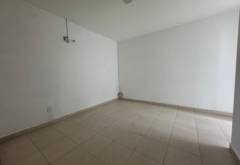 Maple Red, Adda Heights