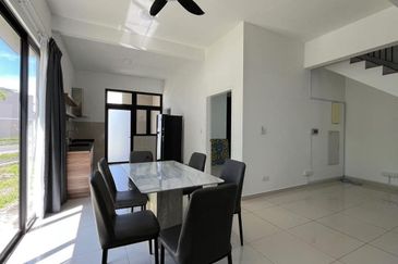 Sunway Citrine Lakehomes