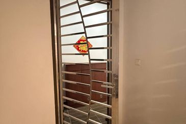 Baypoint @ Country Garden Danga Bay