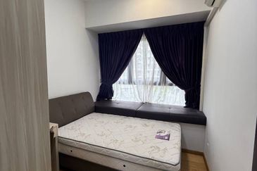 Baypoint @ Country Garden Danga Bay