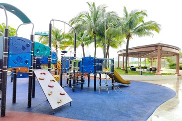 Almas Suites @ Puteri Harbour