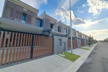 Aurora Sentral Villa Double Storey Superlink House