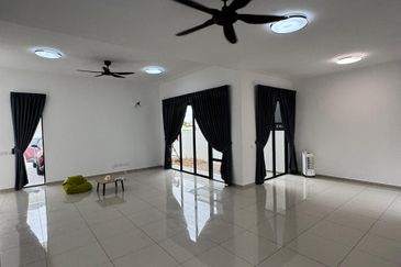 Tate Dalton @ Eco Botanic 2