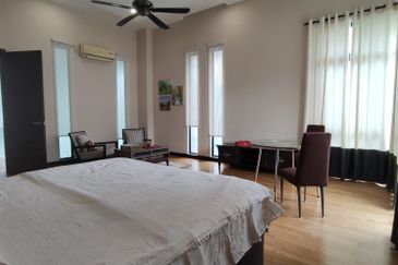 Strait View Residence Double Storey Semi-D