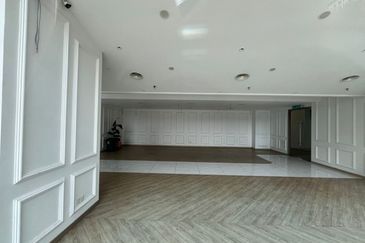 Tropicana 218 Macalister