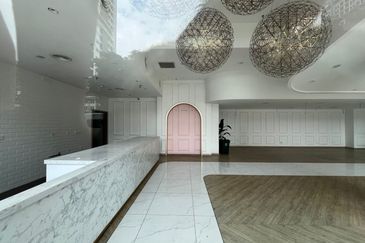 Tropicana 218 Macalister