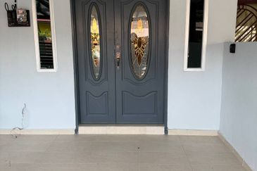 TAMAN DESA ANGGERIK (SENAWANG)