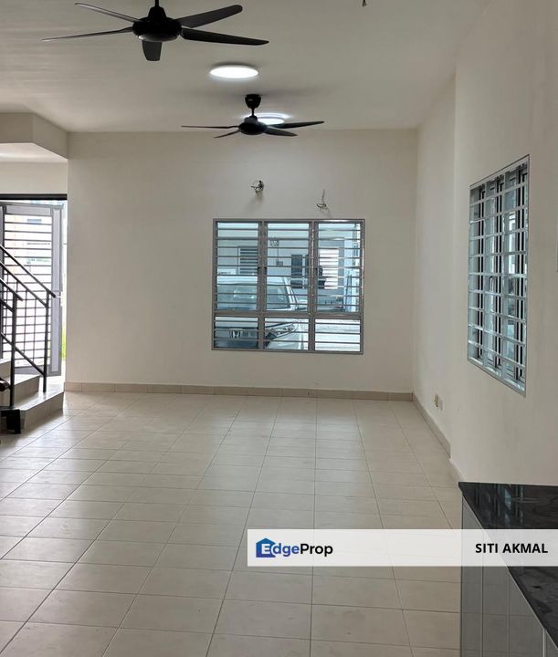 FOR RENT🔥 END LOT DOUBLE STOREY IRINGAN BAYU, MAMBAU SEREMBAN, Negeri Sembilan, Seremban