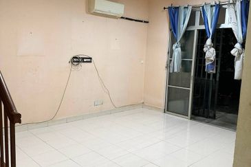 BANDAR ENSTEK (CENDRAWASIH)