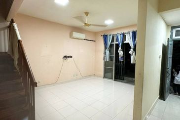 BANDAR ENSTEK (CENDRAWASIH)