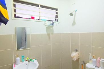 TAMAN BAYU INDERA, LUKUT