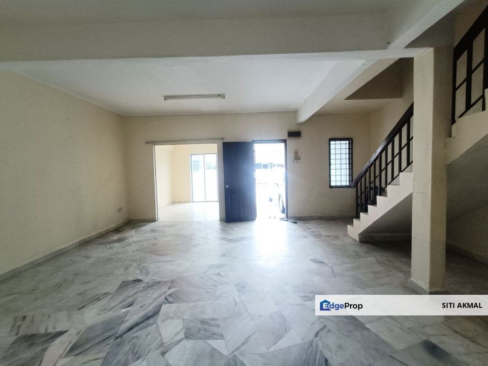 Double Storey Taman Desa Casuarina, Bandar Baru Nilai, Negeri Sembilan, Nilai