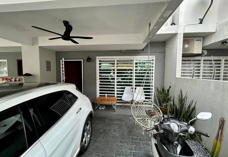 Albury at Mahkota Hills